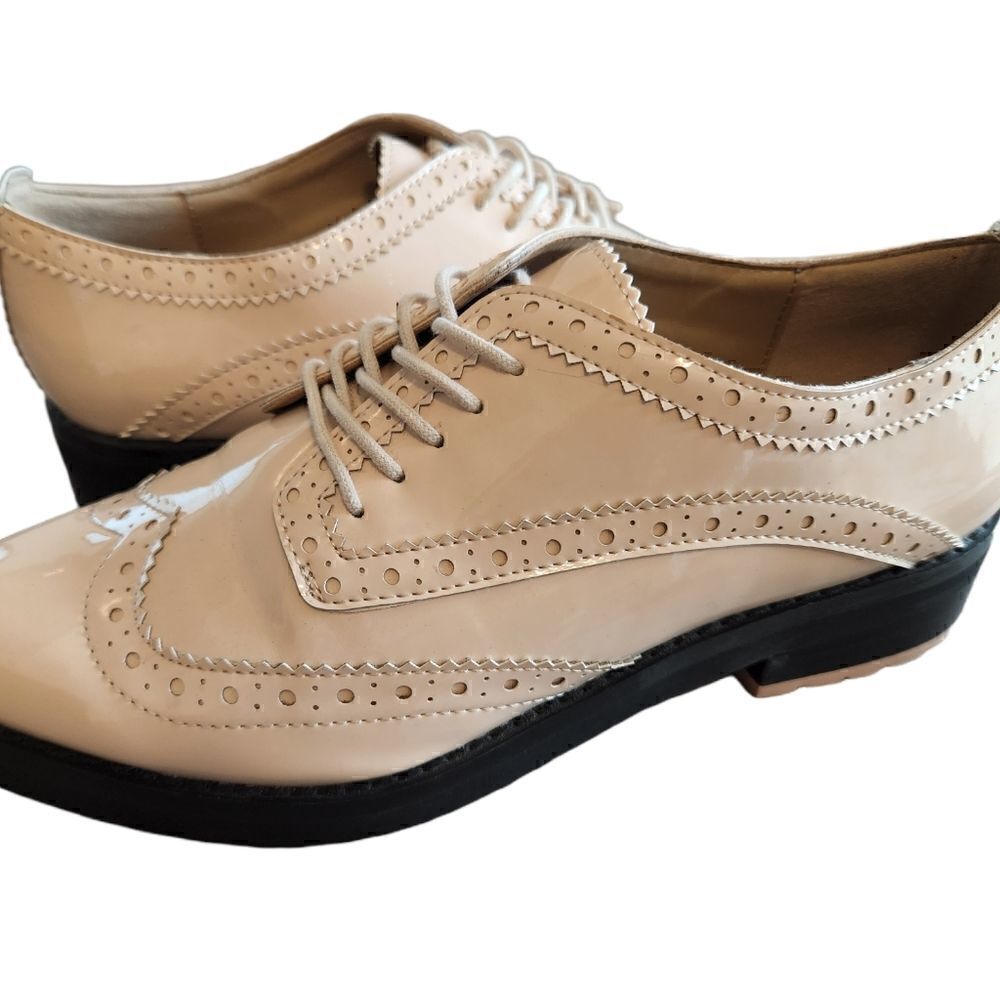 ‎GUNMETAL Marushka Ivory Patent Leather Wingtip Oxford Sneakers Size 6.5